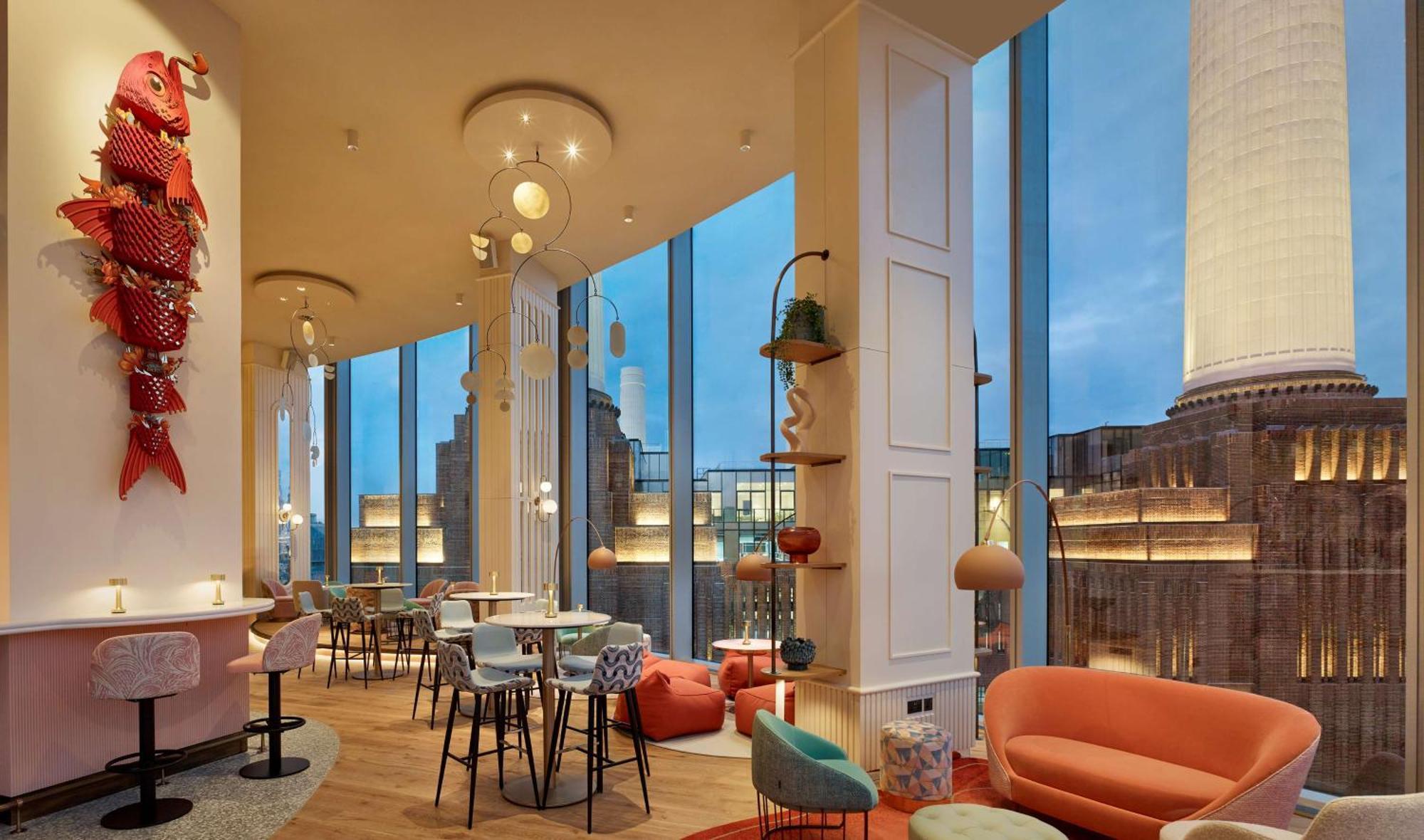 Art'Otel London Battersea Power Station, Powered By Radisson Hotels Londres Exterior foto The Lounge at The Standard London