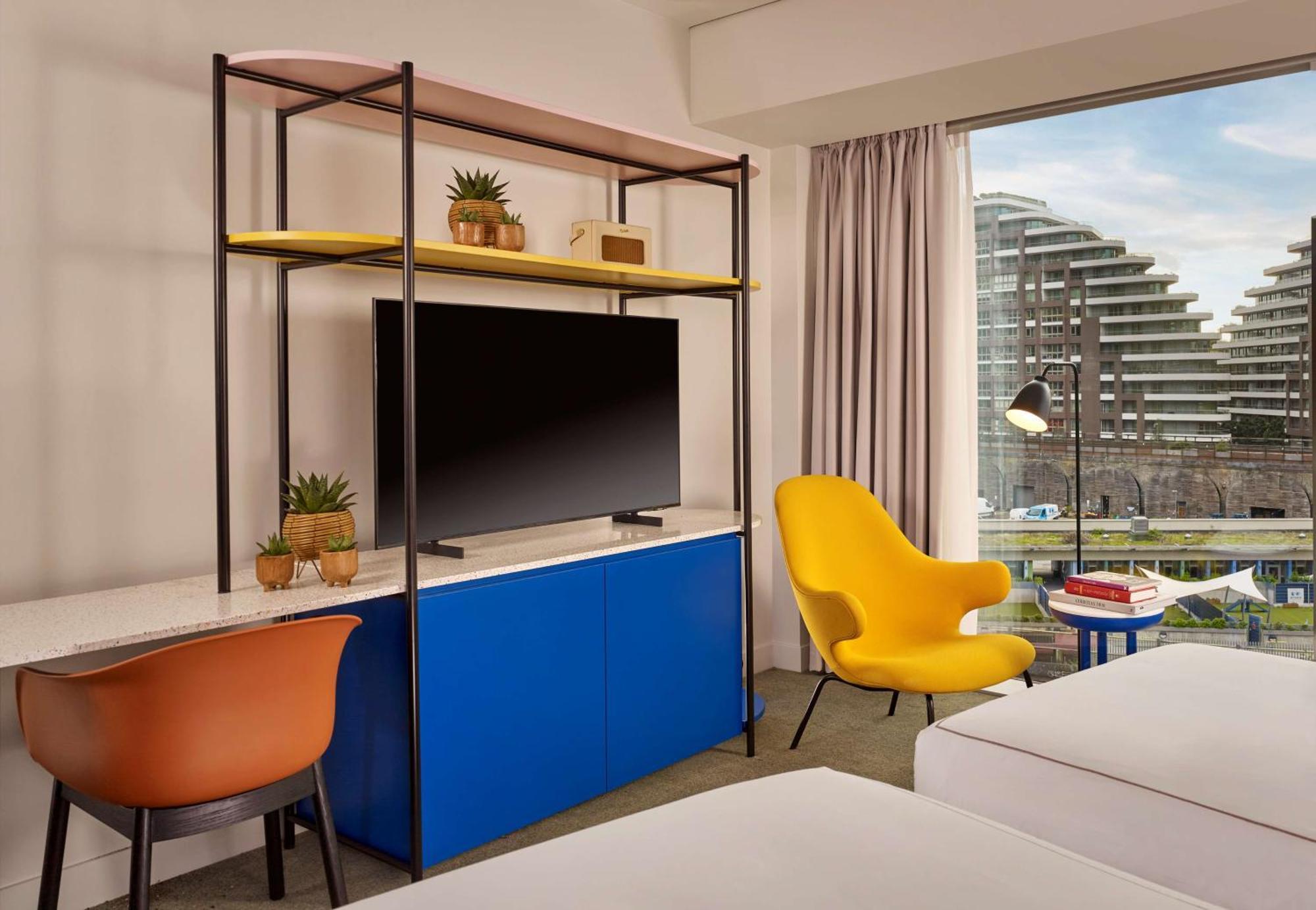 Art'Otel London Battersea Power Station, Powered By Radisson Hotels Londres Exterior foto A room at the hotel