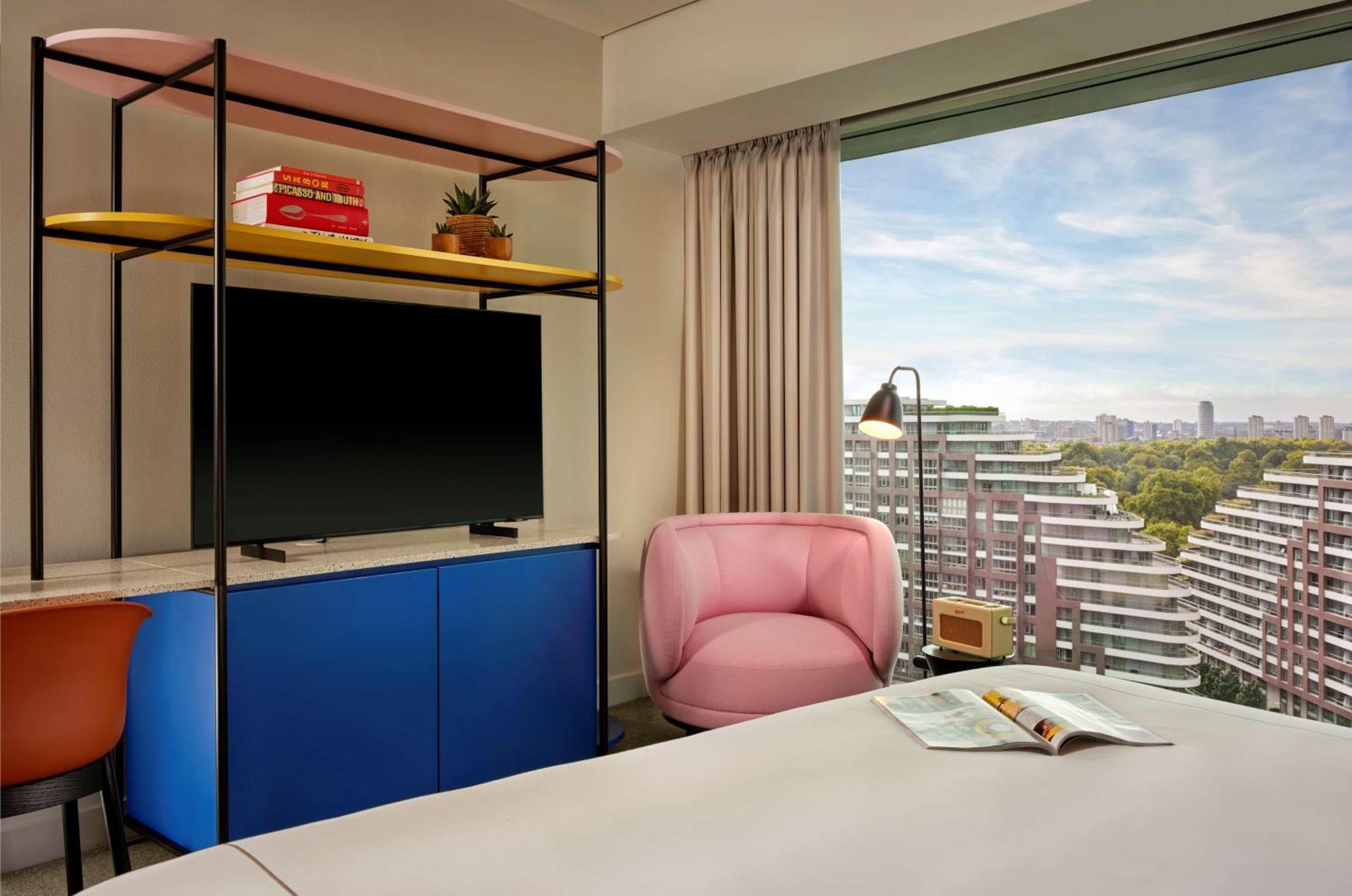 Art'Otel London Battersea Power Station, Powered By Radisson Hotels Londres Exterior foto A room at the Standard London